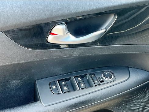 Certified 2023 Kia Forte GT-Line FWD image 12
