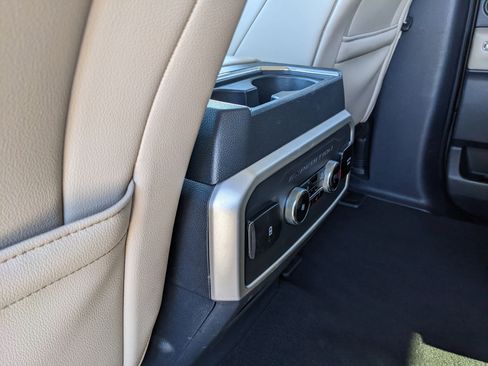 Used 2024 Ford Expedition Limited image 29