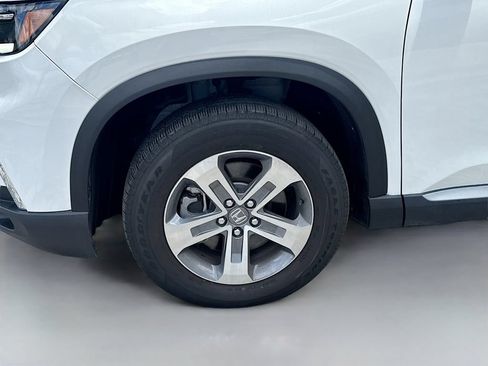 Used 2025 Honda Pilot EX-L image 31