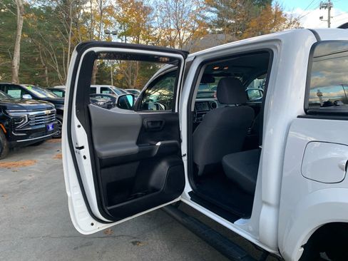 Used 2021 Toyota Tacoma SR5 image 34