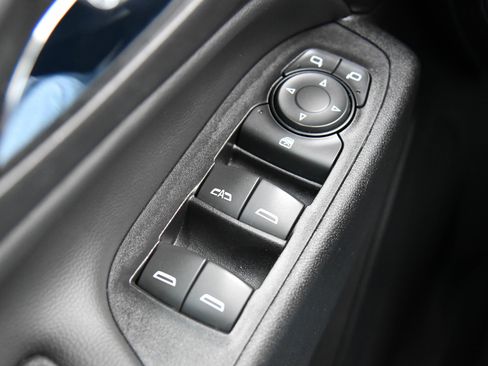 Used 2019 Chevrolet Equinox LT w/ LPO, Cargo Package image 31