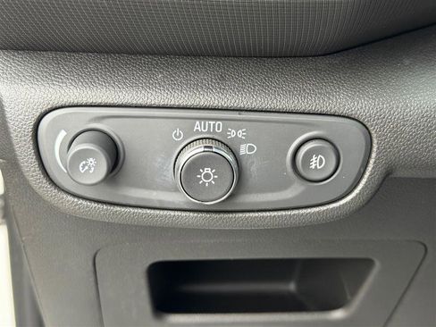 Used 2021 Chevrolet TrailBlazer RS w/ Sun and Liftgate Package image 35