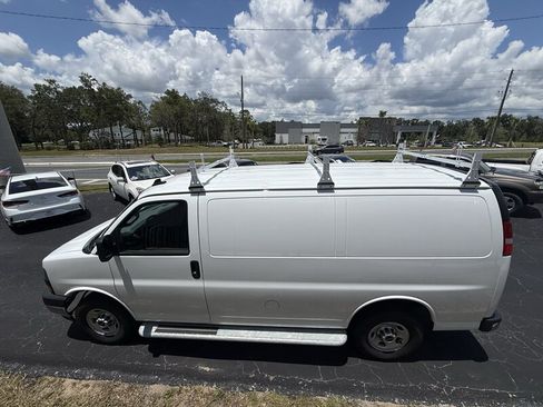 Used 2025 GMC Savana 2500 w/ Driver Convenience Package RWD image 4