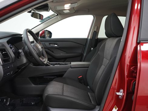 Used 2026 Nissan Rogue SV AWD/4WD image 25