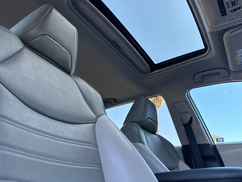 Used 2022 Toyota RAV4 XLE Premium FWD image 17