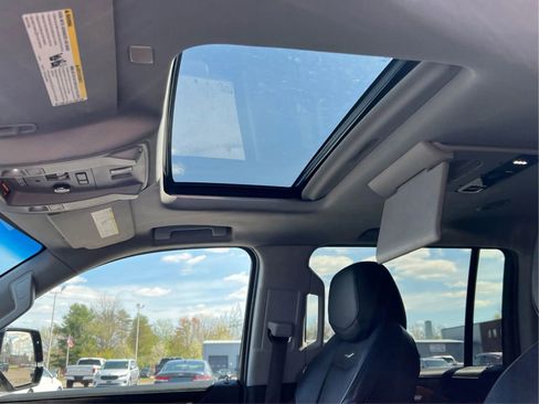 Used 2020 Cadillac Escalade ESV Premium Luxury AWD/4WD image 20