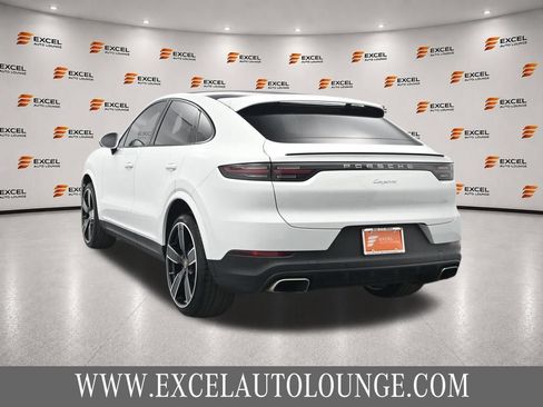 Used 2023 Porsche Cayenne Coupe AWD/4WD image 3