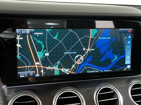 Used 2017 Mercedes-Benz E 300 4MATIC image 23