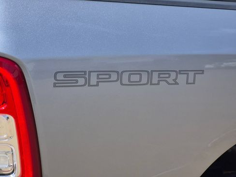Used 2022 RAM 2500 Big Horn AWD/4WD image 8