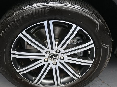 Used 2025 Mercedes-Benz GLE 450e 4MATIC w/ Winter Package image 45