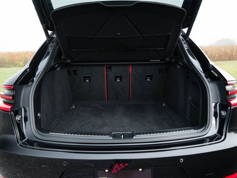 Used 2017 Porsche Macan Turbo image 33