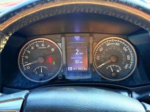 Used 2021 Toyota Tacoma TRD Off-Road image 12