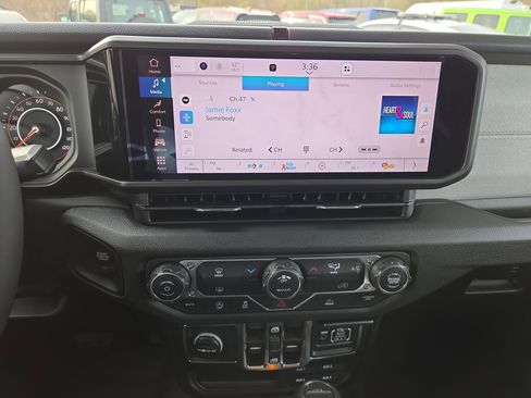 New 2026 Jeep Gladiator Sport image 10