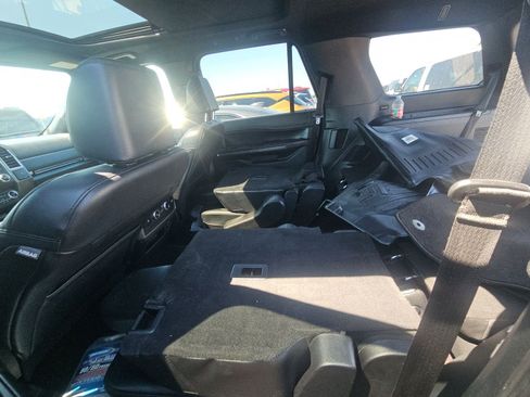 Used 2021 Ford Expedition XLT RWD image 4