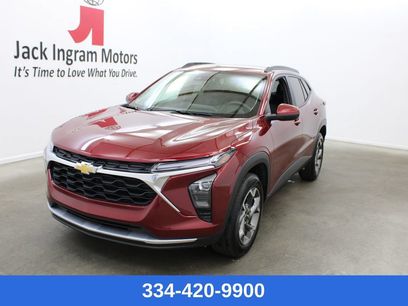 Used 2025 Chevrolet Trax LT