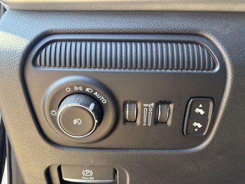 Used 2024 Jeep Wagoneer 2WD w/ Premium Group I image 23