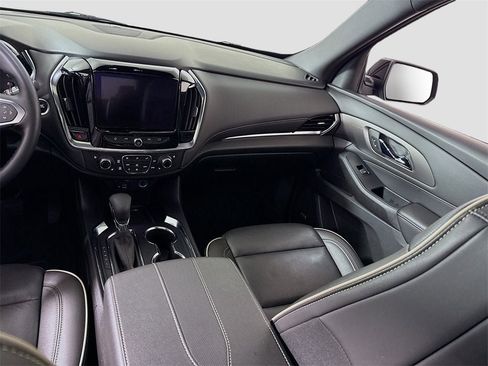 Certified 2023 Chevrolet Traverse Premier w/ Redline Edition image 19