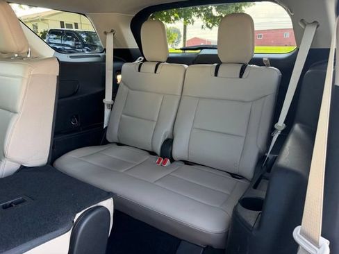 Certified 2020 Ford Explorer XLT w/ Equipment Group 202A AWD/4WD image 20