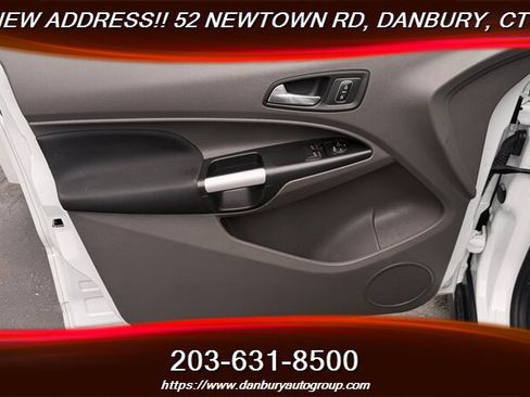 Used 2022 Ford Transit Connect XLT FWD image 8