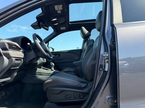 Used 2025 Subaru Forester Sport AWD/4WD image 5