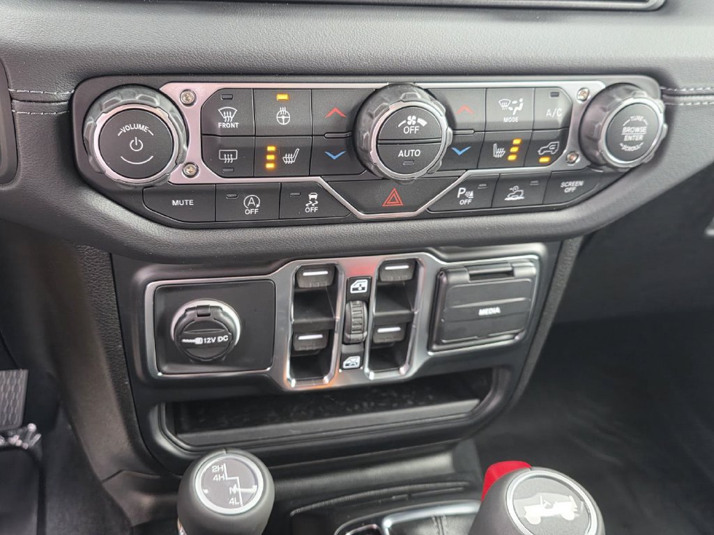 New 2026 Jeep Wrangler Unlimited Sahara AWD/4WD image 27