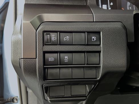 Certified 2025 Toyota 4Runner SR5 AWD/4WD image 10