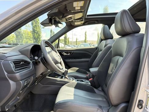 Certified 2025 Subaru Forester Touring w/ Popular Package - Touring AWD/4WD image 9