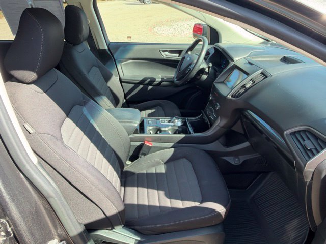 Used 2020 Ford Edge SE FWD image 28