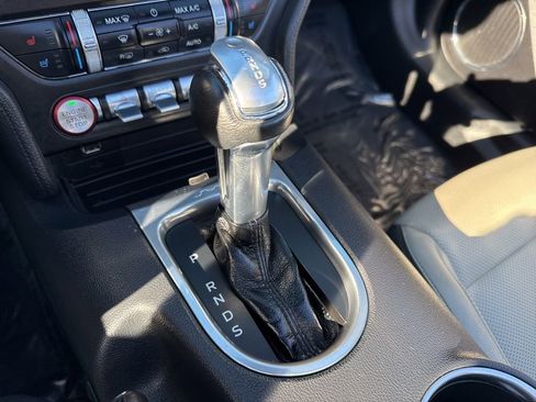 Used 2022 Ford Mustang Premium image 16
