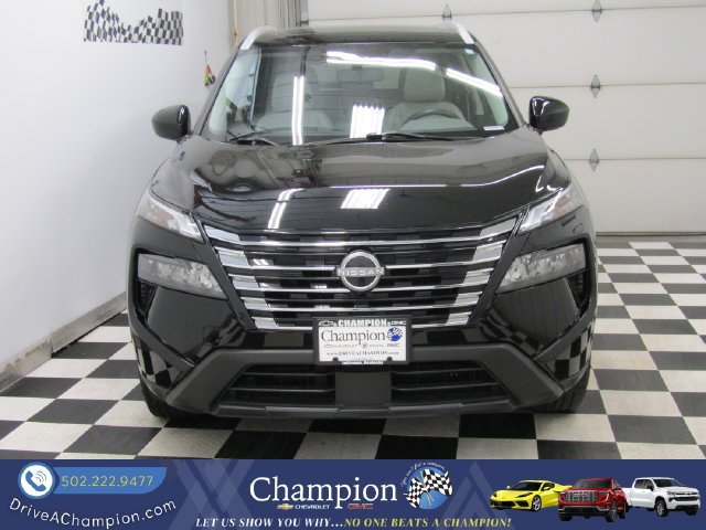Used 2024 Nissan Rogue SV w/ SV Premium Package AWD/4WD image 2
