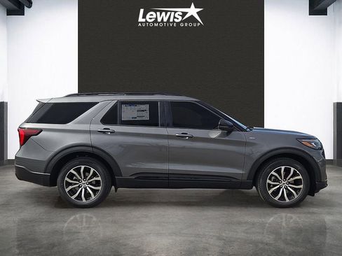 New 2026 Ford Explorer ST-Line image 5