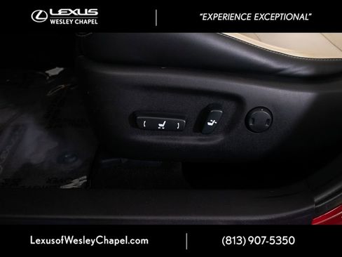 Used 2015 Lexus CT 200h w/ Navigation Package FWD image 21