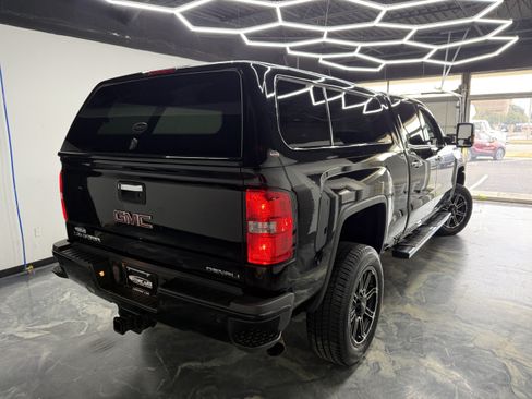 Used 2016 GMC Sierra 2500 Denali w/ Duramax Plus Package AWD/4WD image 5