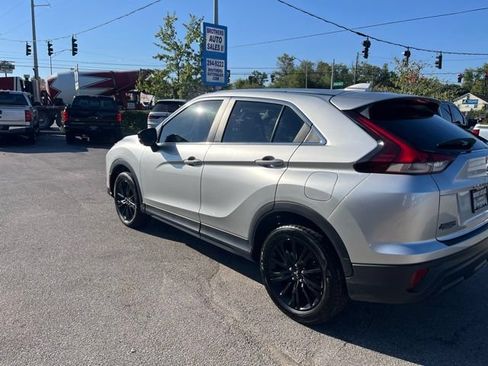 Used 2024 Mitsubishi Eclipse Cross LE AWD/4WD image 4