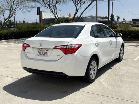 Used 2016 Toyota Corolla LE FWD image 3