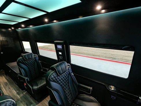 Used 2023 Mercedes-Benz Sprinter 3500 w/ Parking Package image 83