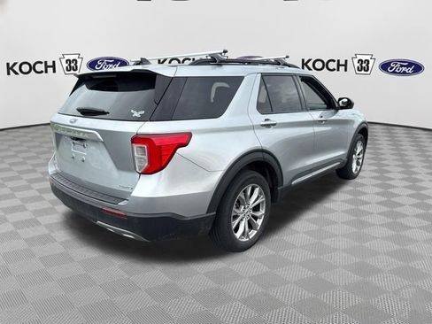 Used 2023 Ford Explorer XLT w/ Equipment Group 202A AWD/4WD image 8