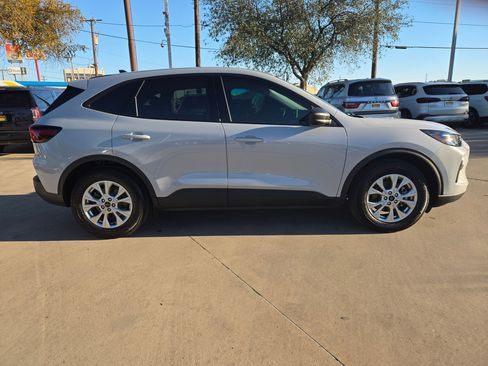 Used 2025 Ford Escape Active image 7