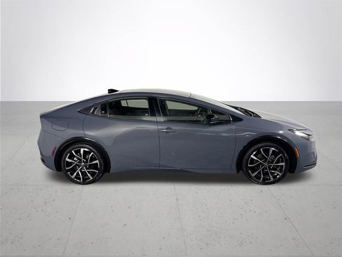 Used 2024 Toyota Prius Prime FWD image 5