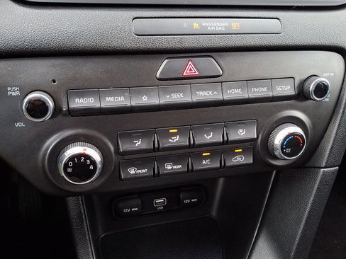 Used 2021 Kia Sportage LX image 15