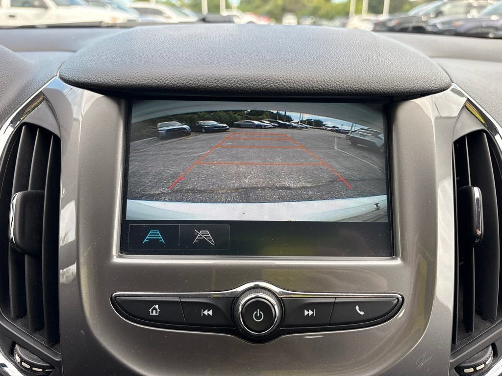 Used 2018 Chevrolet Cruze LT FWD image 13