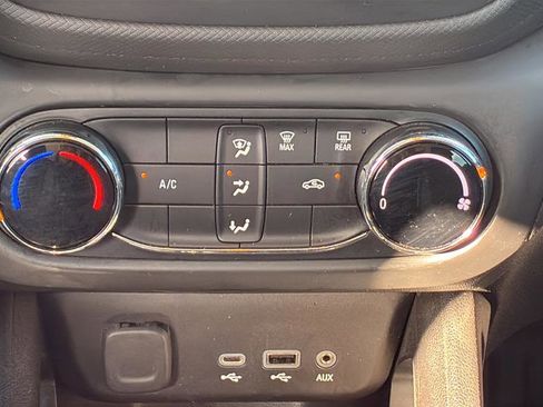 Used 2022 Chevrolet TrailBlazer LS FWD image 29