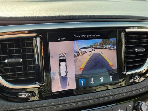 Certified 2020 Chrysler Pacifica Limited w/ Advanced Safetytec Group image 31