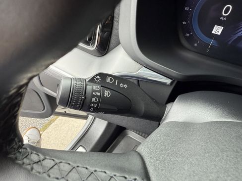 Used 2024 Volvo XC60 B5 Core image 18