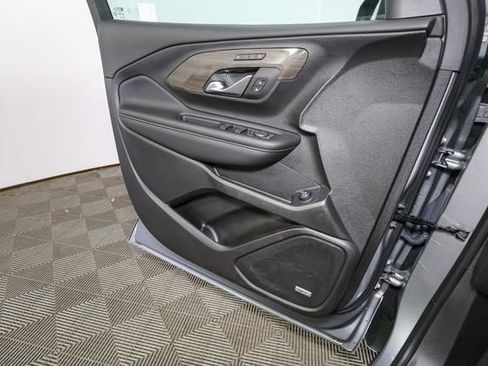 Used 2024 GMC Terrain Denali w/ Denali Premium Package AWD/4WD image 40
