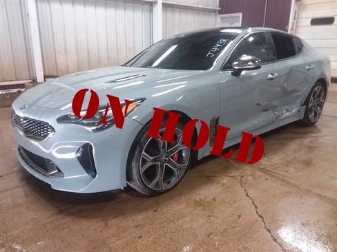Used 2019 Kia Stinger GT2 image 1