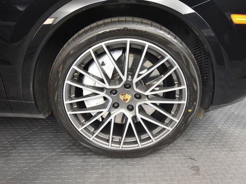 Certified 2023 Porsche Cayenne Turbo image 16