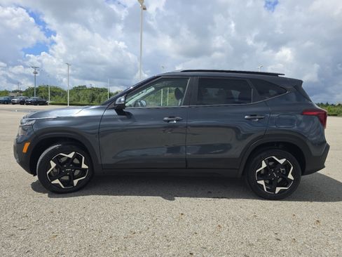 Used 2025 Kia Seltos S AWD/4WD image 16