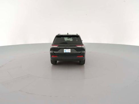 New 2025 Jeep Grand Cherokee Limited w/ Black Appearance Package image 10