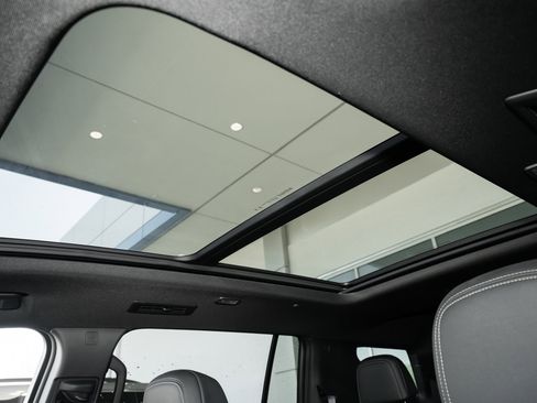 New 2026 Chevrolet Traverse High Country image 19